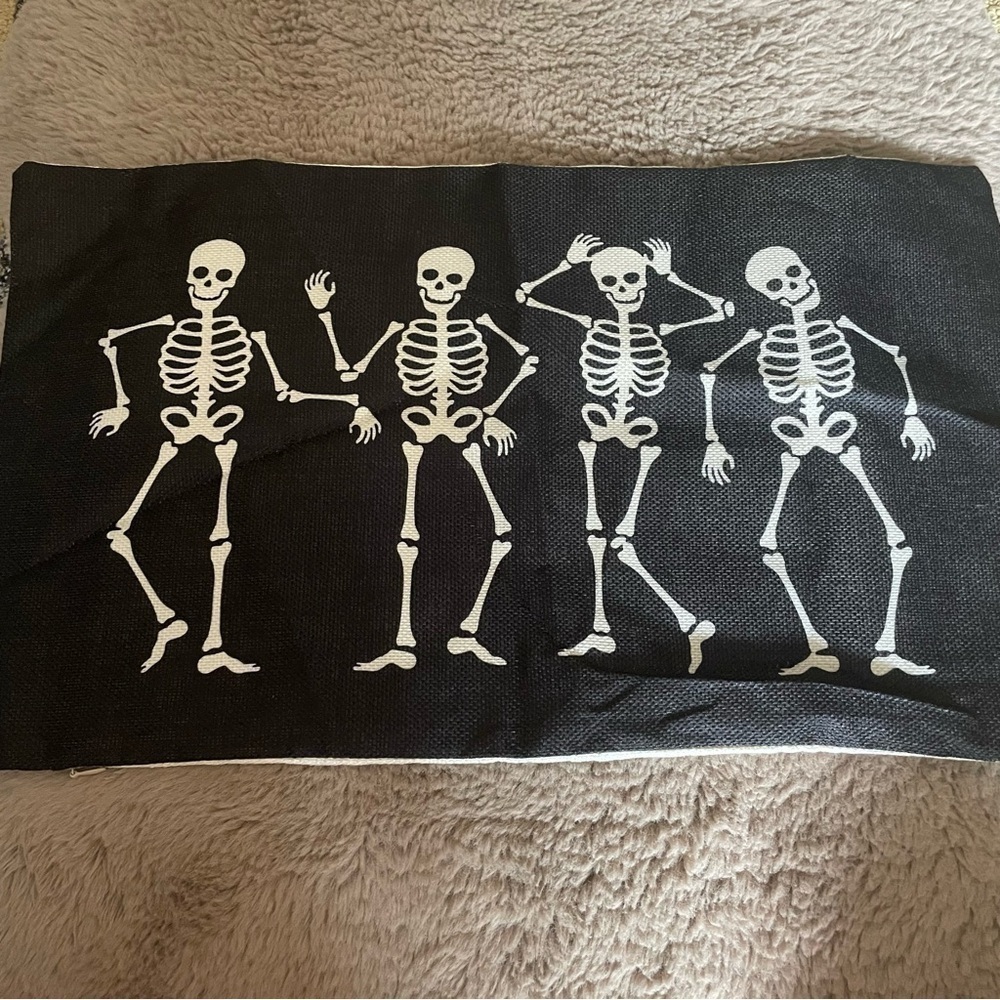 NEW Halloween Skeleton Pillow Case 11.8”x19.7” - Picture 3 of 3